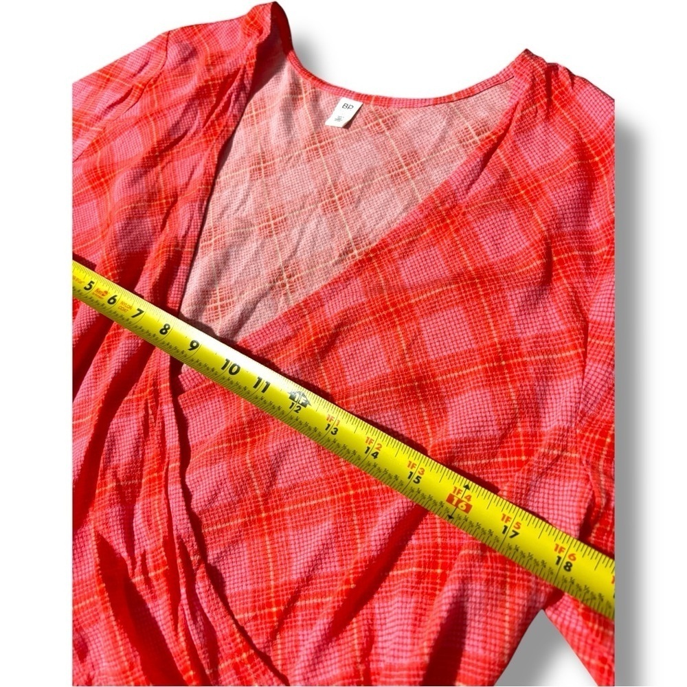 BP Vibrant Coral/Pink/Orange Plaid Long Sleeve V Neck Cropped Wrap Blouse - Picture 12 of 16